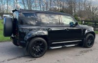 LAND ROVER DEFENDER 110